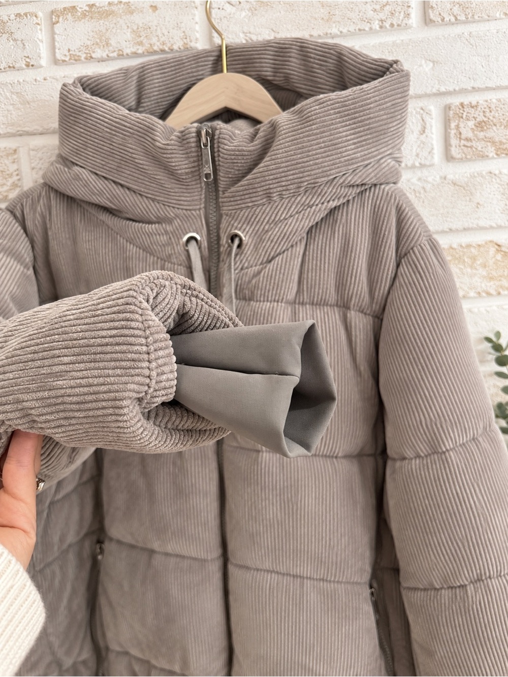 Sam Edelman XL Corduroy Puffer Jacket Hooded Taupe Gray Winter Coat Quilted - Picture 4 of 6